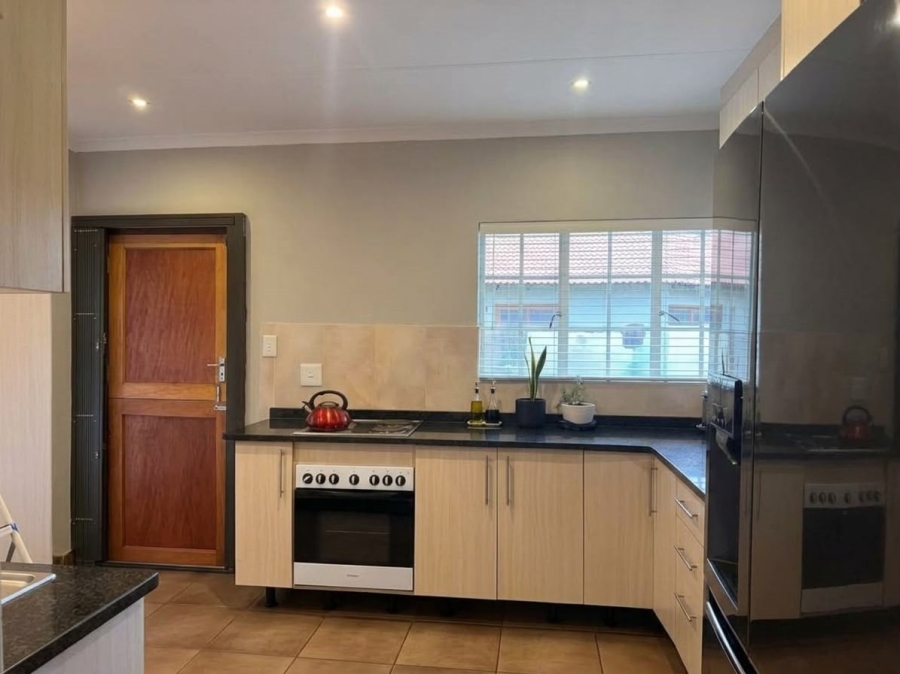 3 Bedroom Property for Sale in Waterkloof East North West